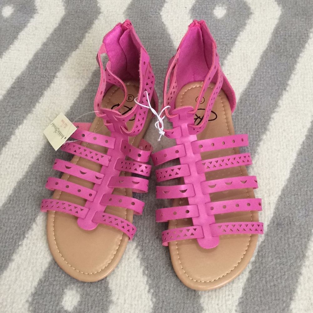 NWT Bobbie Brooks girls sandals